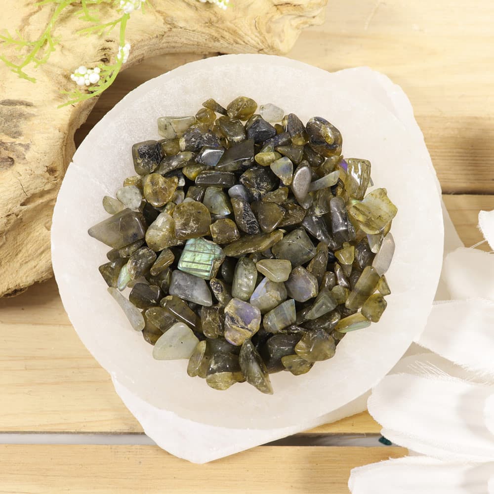 1/4 lb Labradorite Chips