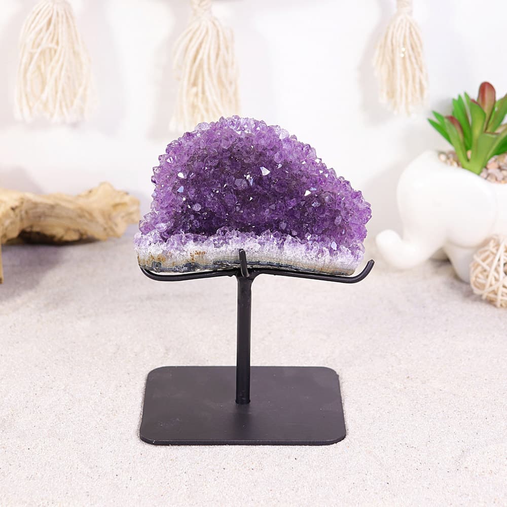 Amethyst with Metal Stand (MBUC24)